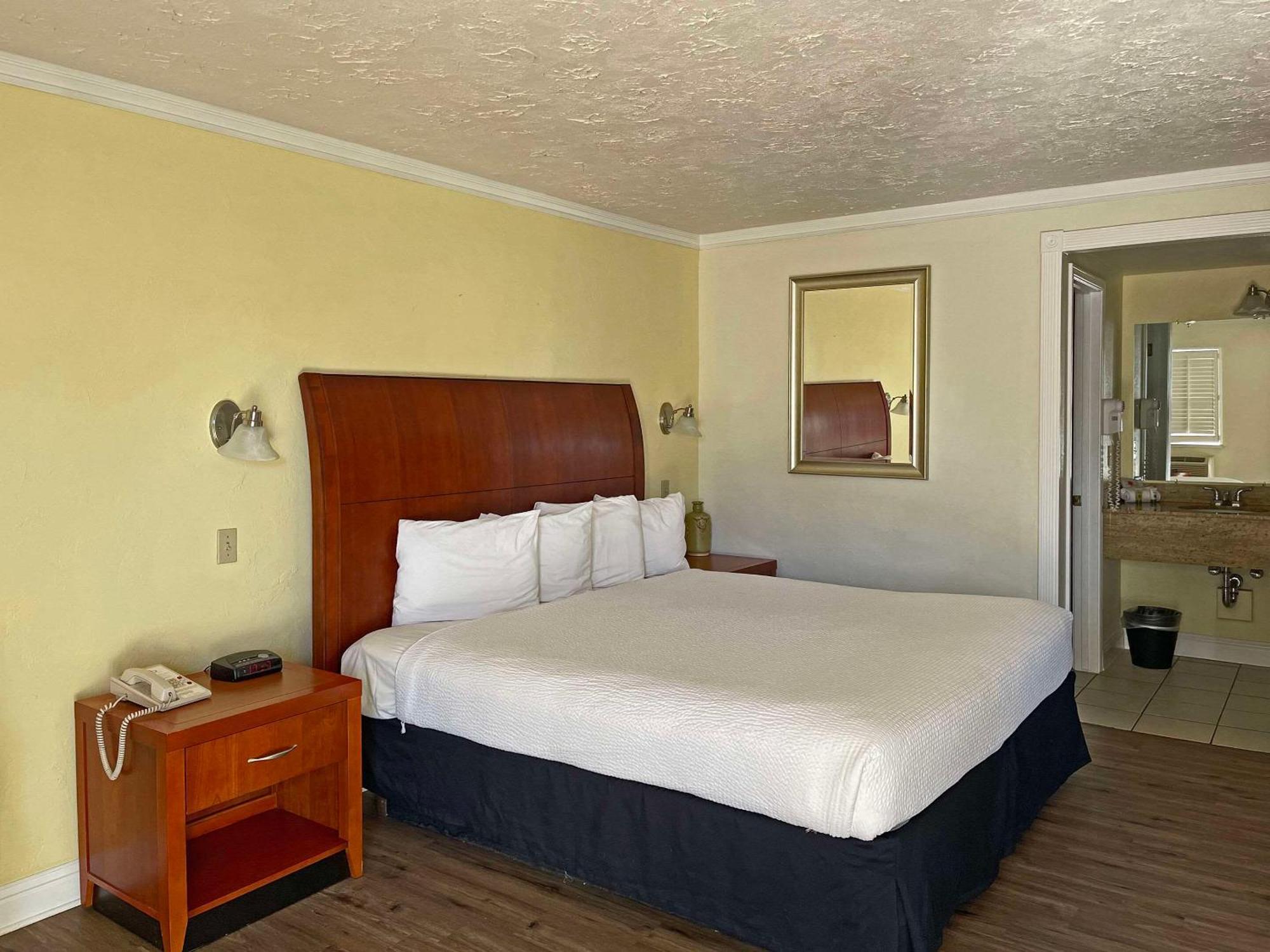 The Inn At Baechtel Creek Willits Exterior photo